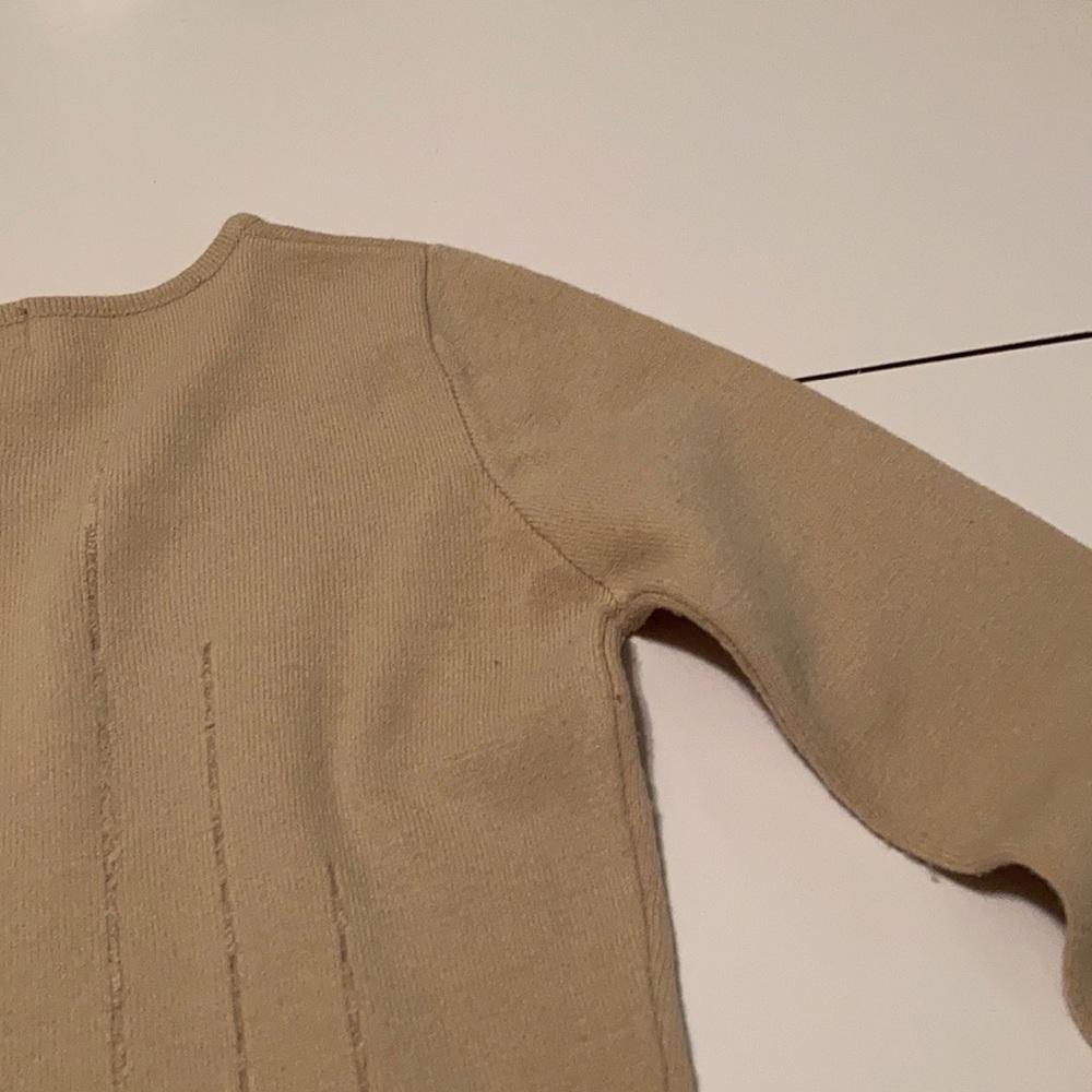 Small Sweater - Picture 7 of 8